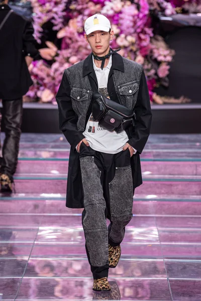 Look 12